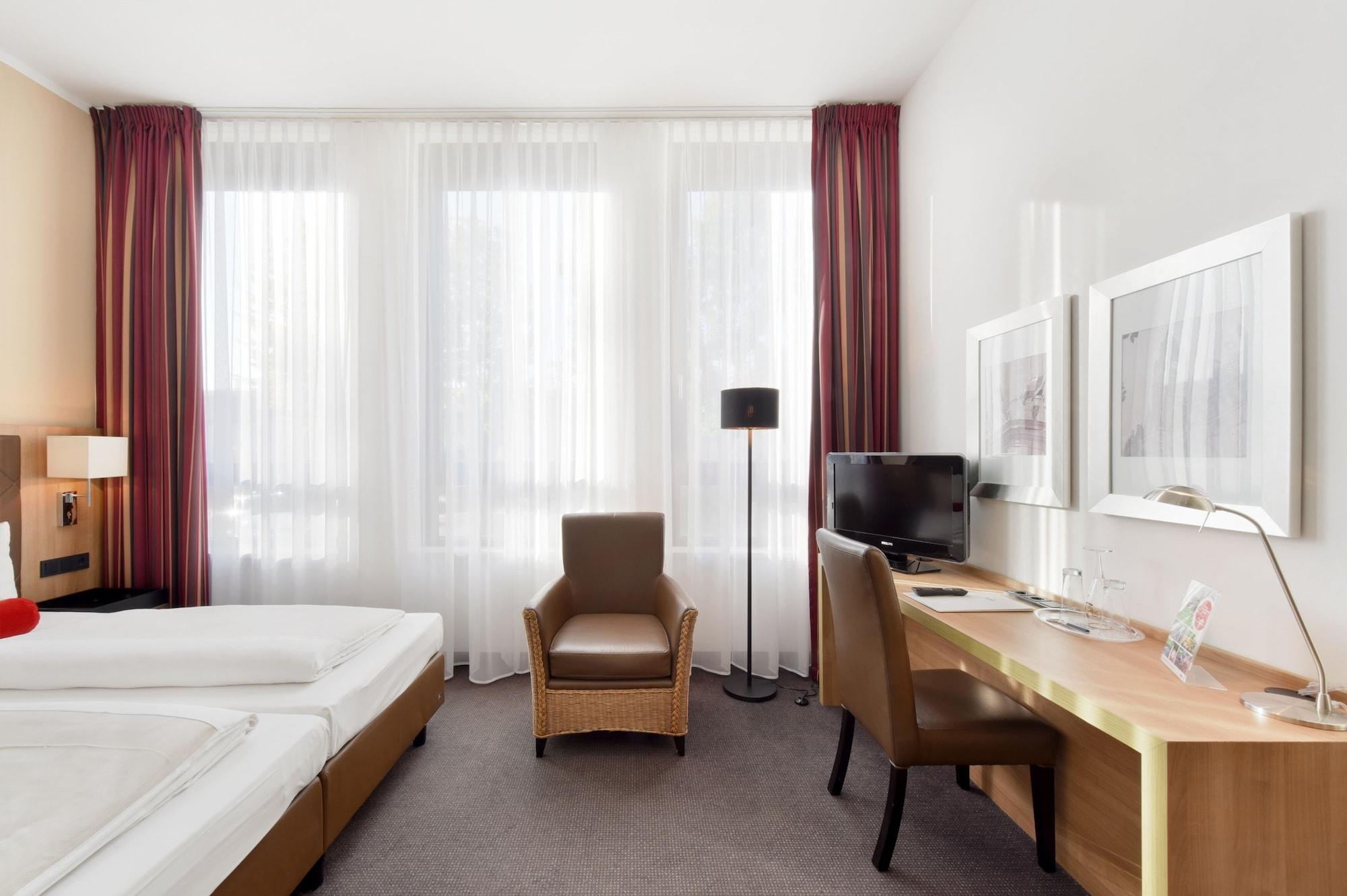 Achat Hotel Muenchen Sued Bagian luar foto