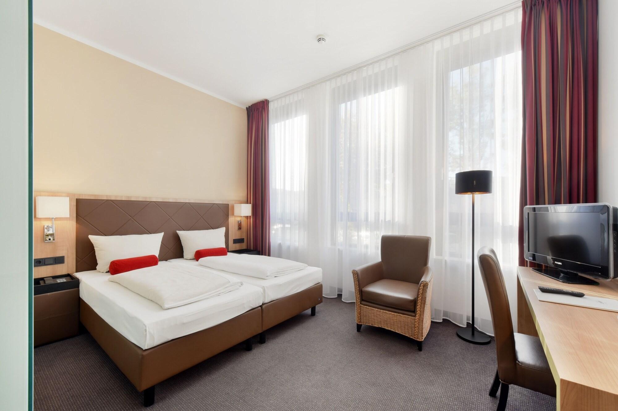 Achat Hotel Muenchen Sued Bagian luar foto