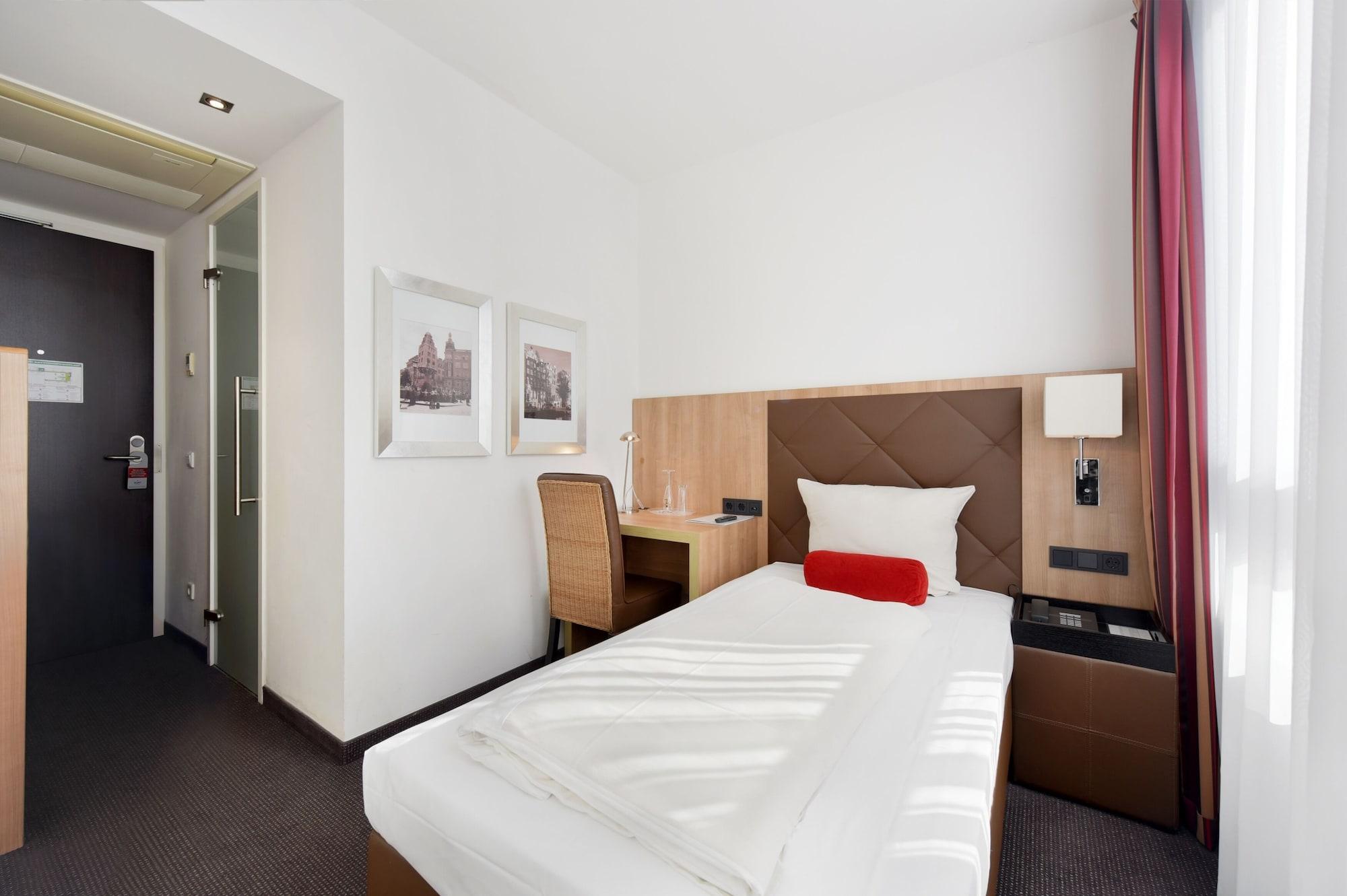 Achat Hotel Muenchen Sued Bagian luar foto