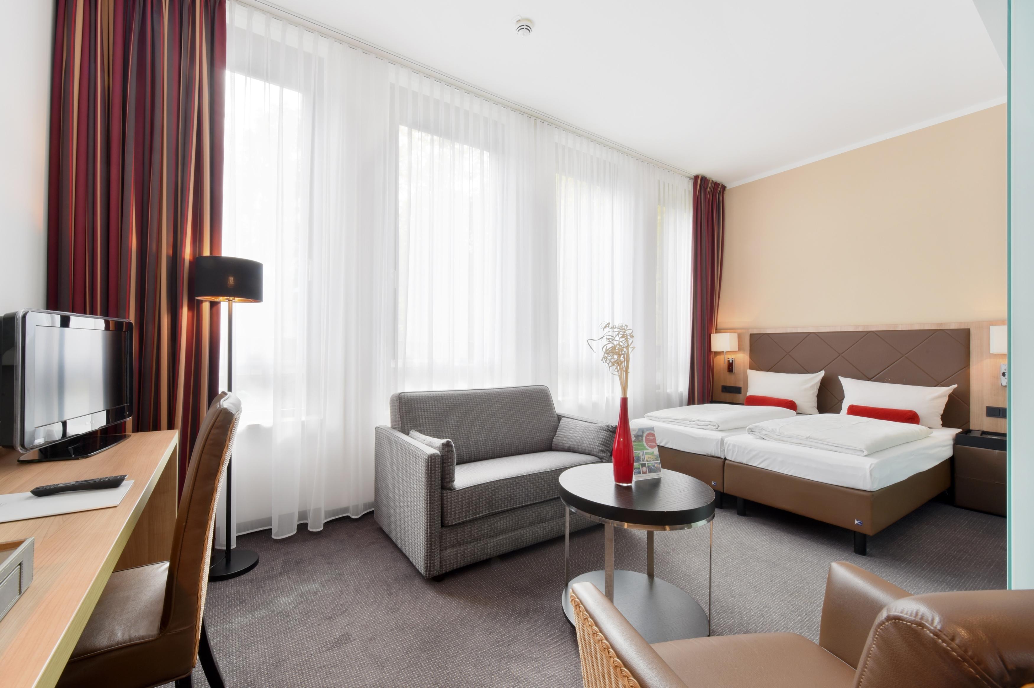 Achat Hotel Muenchen Sued Bagian luar foto