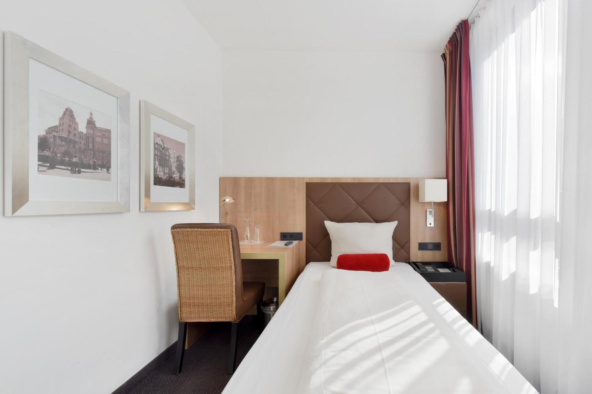 Achat Hotel Muenchen Sued Ruang foto